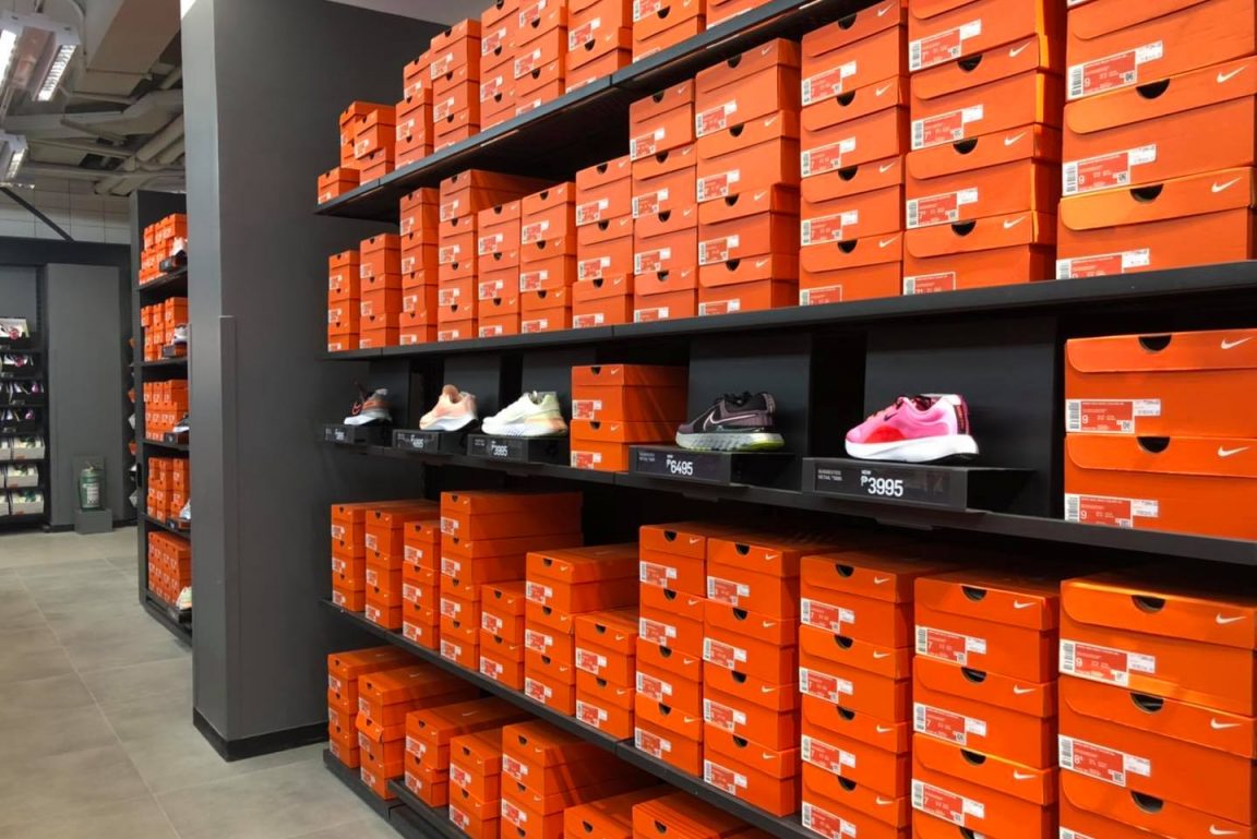 Nike’s biggest factory store just opened today. See what's inside ...